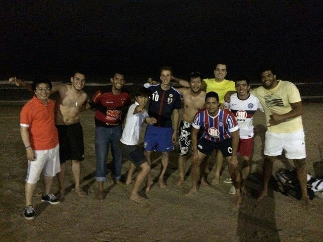 Me, the Japanese guys, a French (Japan shirt) who also came to watch the game and some Brazilian after the "pelada" (how we call a friendly match between friends)