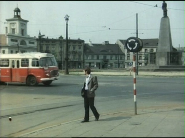 Plac Wolności zagrał w serialu "Daleko od szosy"