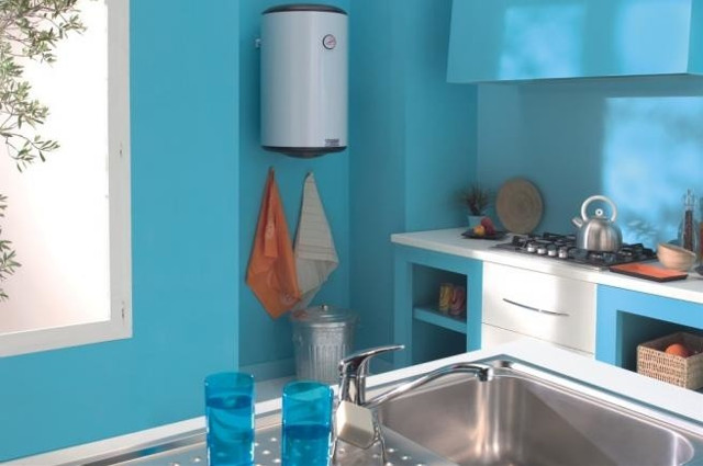 Ogrzewacz wody z grzałką ceramiczną jest wydatniejszy