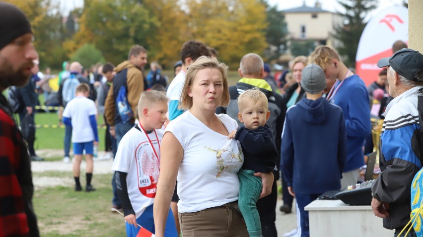 Podczas Międzywojewódzkich Mistrzostw Młodzików w biegach przełajowych w Końskich odbył się patriotyczny Bieg Orląt