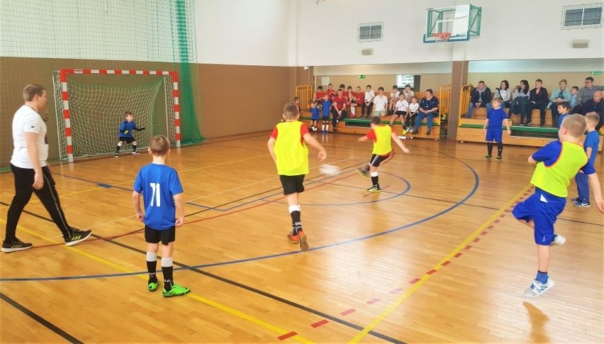 Gmina Lelis. Feryjny turniej piłkarski dla dzieci „Ferie Cup 2020” w Obierwi. 17.02.2020 [ZDJĘCIA]