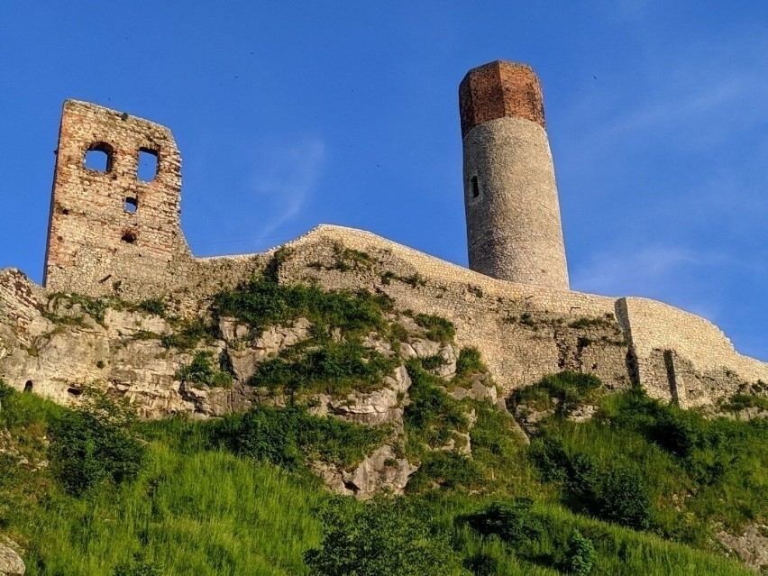 Zamek Olsztyn jest jednym z największych i najbardziej...