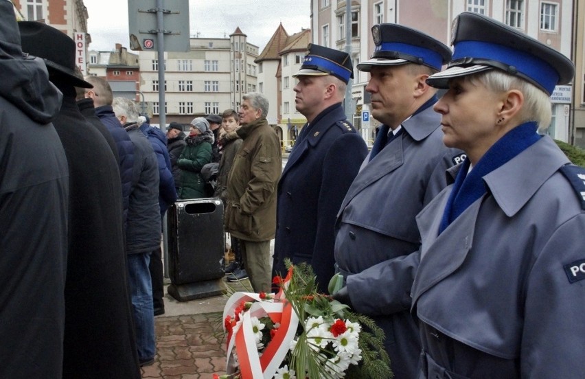 W Słupsku 38. rocznicę wprowadzenia stanu wojennego uczcili okolicznościową mszą świętą 