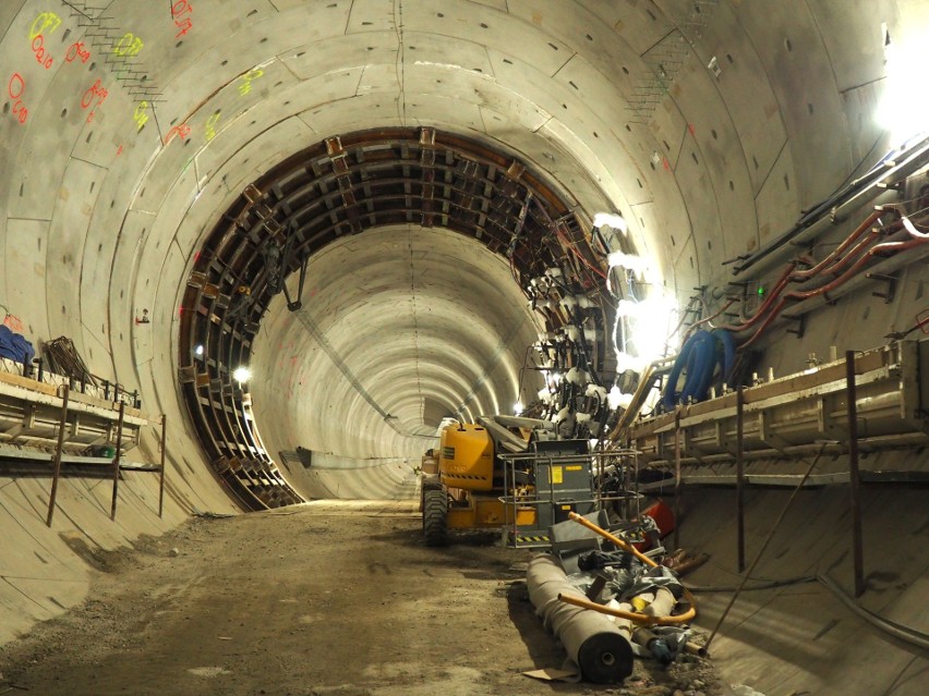 Tunel pod Świną będzie gotowy przed kolejnym sezonem? Znamy nowy termin. Zobacz ZDJĘCIA