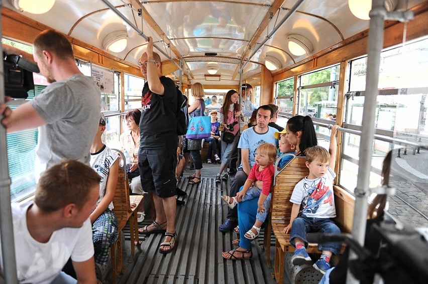 Trasa na Franowo: Zabytkowy tramwaj dotarł do pętli