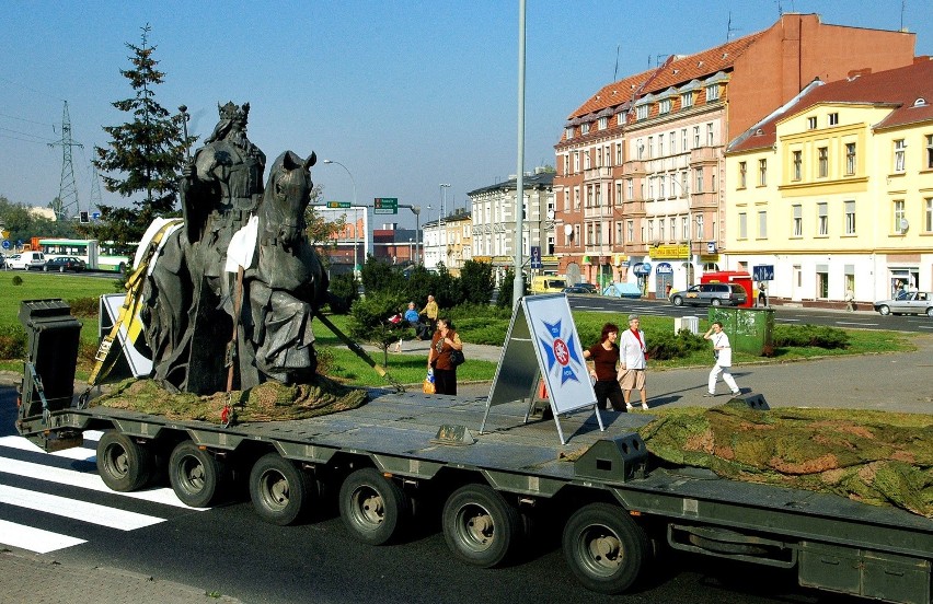 Pomnik Kazimierza Wielkiego został odsłonięty 26...