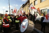 Dąbrowa Górnicza: pikieta pracowników w obronie miejsc pracy [ZDJĘCIA]
