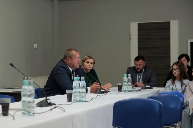 W konferencji wziął udział wójt Wieniawy Krzysztof Sobczak, który miał okazję porozmawiać z młodzieżą z Wieniawy.