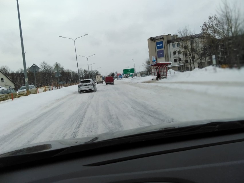  Białystok. Mieszkańcy zastanawiają się czy nie złożyć pozwu przeciwko miastu. Za śnieg i lód na ulicach (zdjęcia)