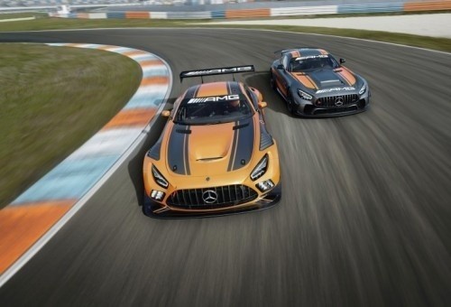 Mercedes-AMG GT4...