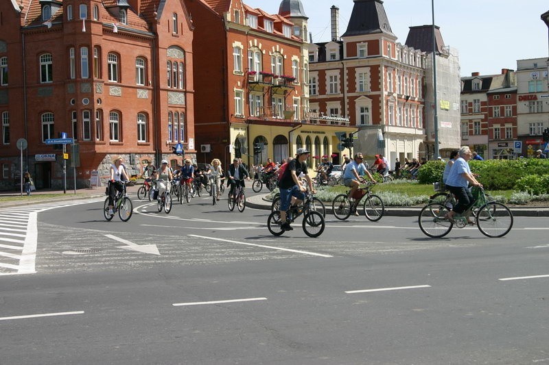 W sobote przez centrum Slupska przejechalo okolo stu...