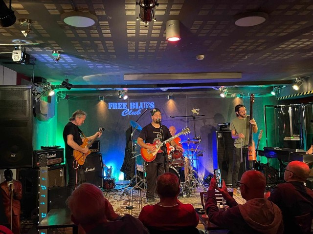 Free Blues Club mieści się w pomieszczeniach należących do Pomorskiego Uniwersytetu Medycznego