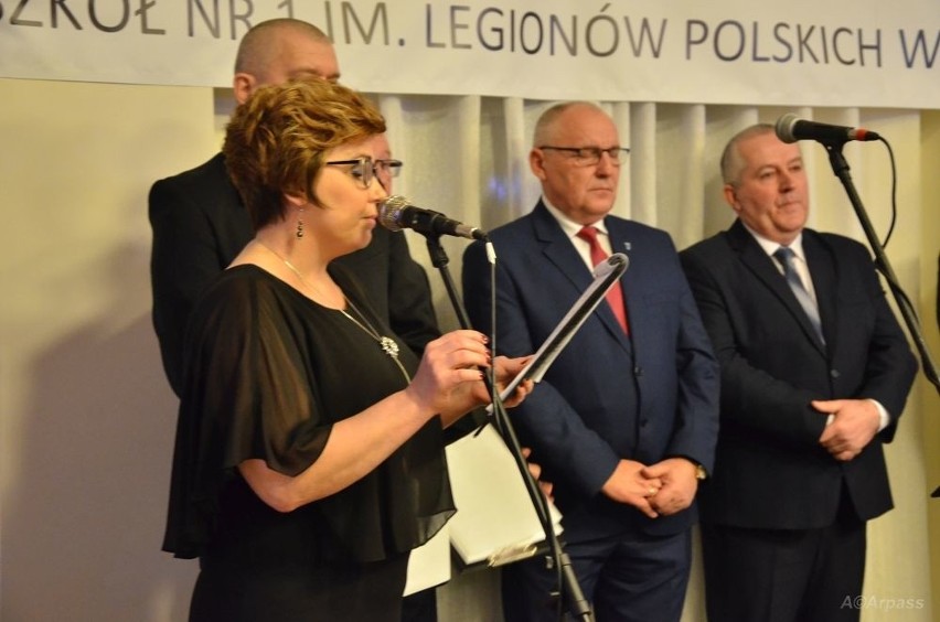 Studniówka klas Zespołu Szkół nr 1 im. Legionów Polskich w...