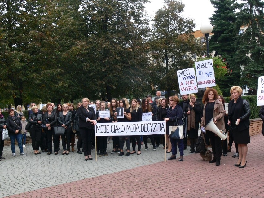 Czarny Protest. Kobiety strajkowały w Tarnobrzegu (ZDJĘCIA)