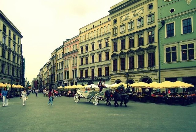 Krakowski Rynek w okresie wiosennym