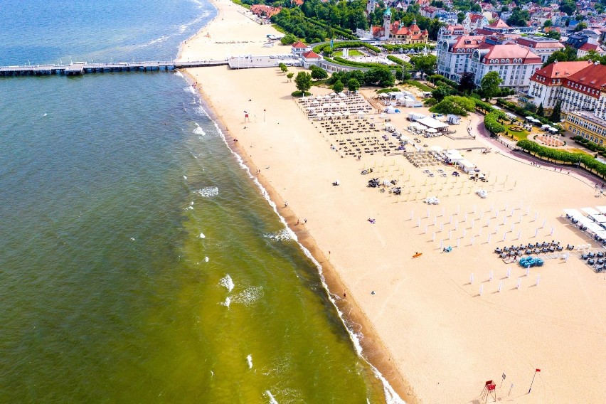 Pod koniec czerwca 2021 roku kąpieliska w Sopocie ponownie...