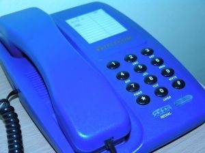 Żeby skorzystać z audioulotki, wystarczy zadzwonić pod bezpłatny numer telefonu: 800 706 848. (fot. sxc)