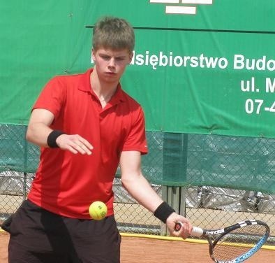 Jeden z tenisistów młodego pokolenia Bartłomiej Otłowski tym razem poległ w ćwierćfinale.