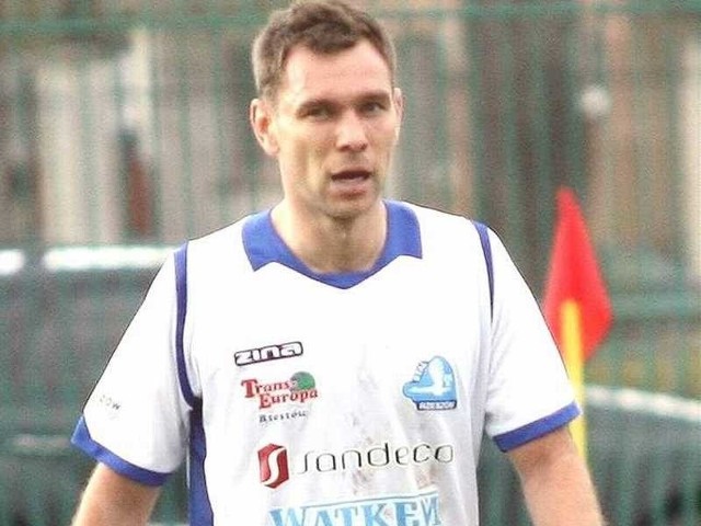 Wojciech Fabianowski, wychowanek Stali Stalowa Wola, zagrał przeciwko swojej macierzystej drużynie na dobrze znanym sobie stadionie i strzelił gola dla Stali Rzeszów.