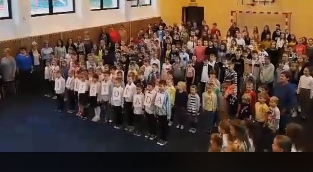 8 listopada 2019. Akcja Szkoła do Hymnu w Krasocinie