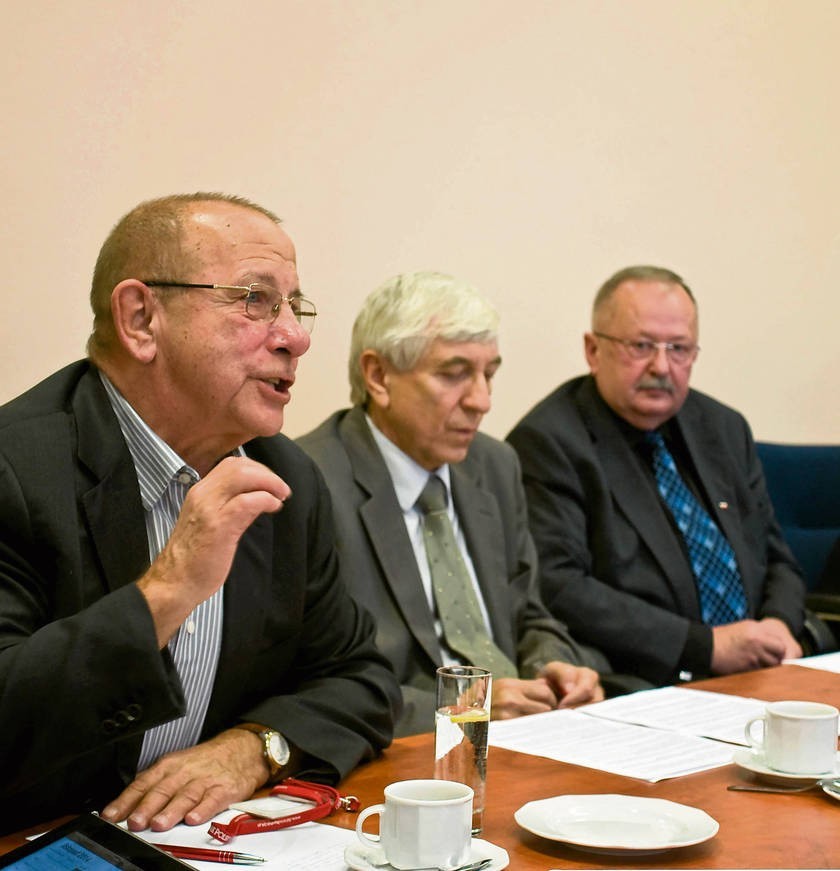 Na zdjęciu od lewej: Tytus Misiak (SBDiM), Wiesław Czekierda...