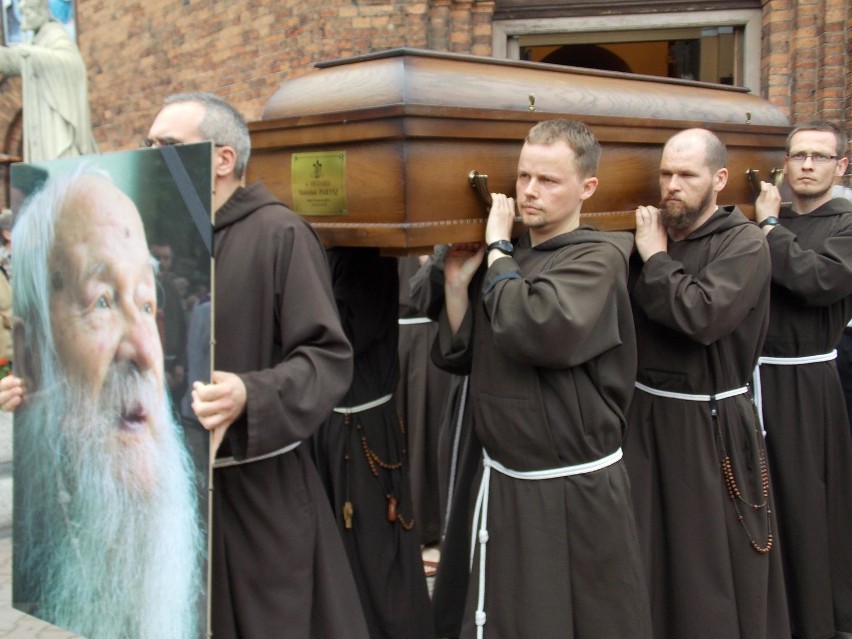 Pogrzeb ojca Medarda w Nowej Soli