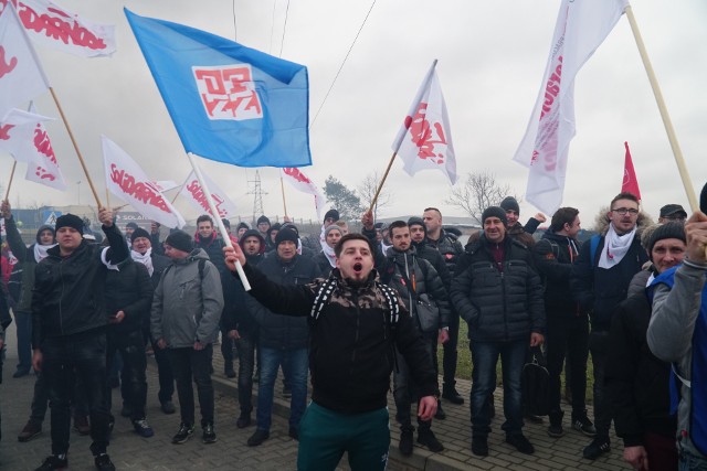 W poniedziałek, 31 stycznia odbyła się ogólnopolska manifestacja "Solidarności" przed Solarisem