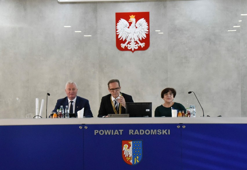 Powiat radomski przyjął budżet na 2024 rok. Samorząd przeznaczy na inwestycje 60 milionów złotych