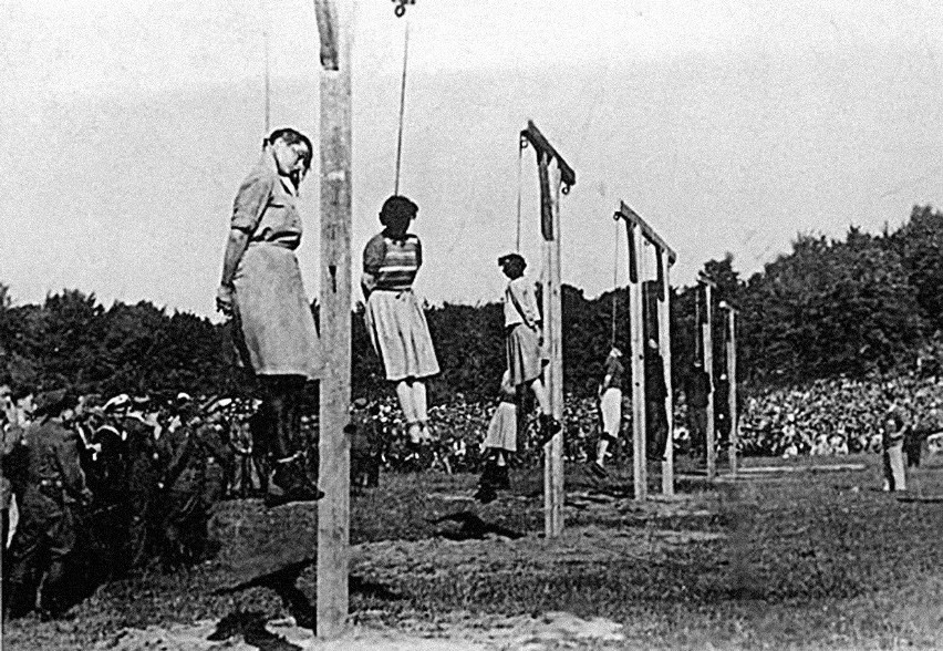 Egzekucja strażniczek z obozu koncentracyjnego Stutthof w...