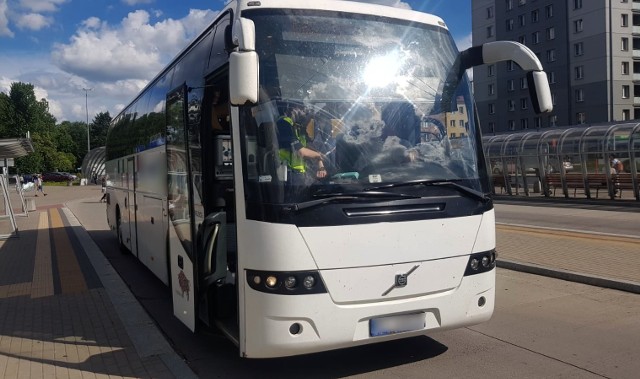 Białostocka drogówka skontrolowała w czwartek 243 autobusy i busy przewożące pasażerów