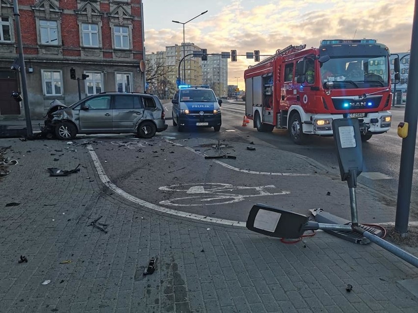 Do wypadku doszło na skrzyżowaniu ulic Ugory i Solskiego na...