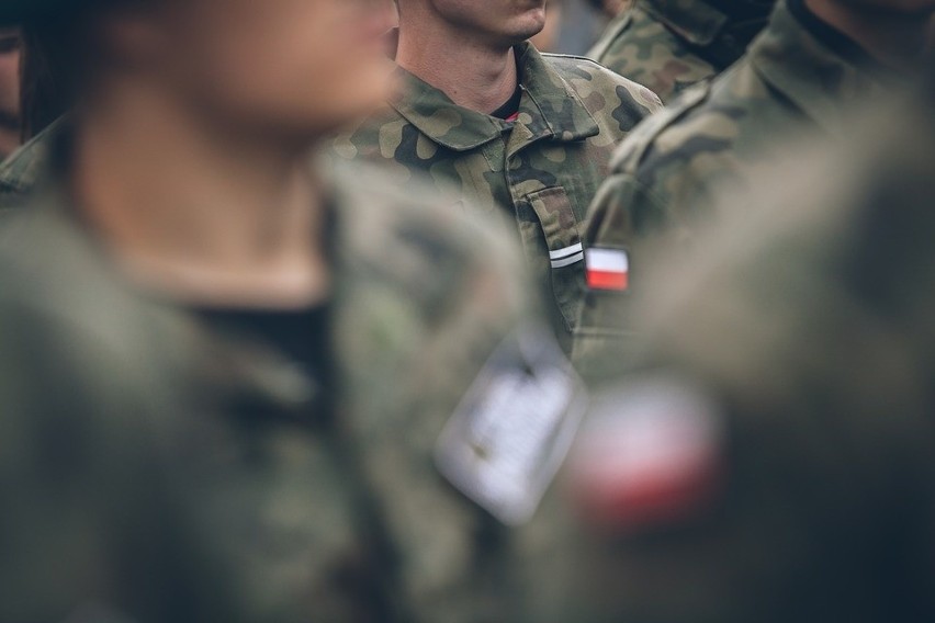 Polskie wojsko zdominowane jest przez mężczyzn, nie znaczy,...