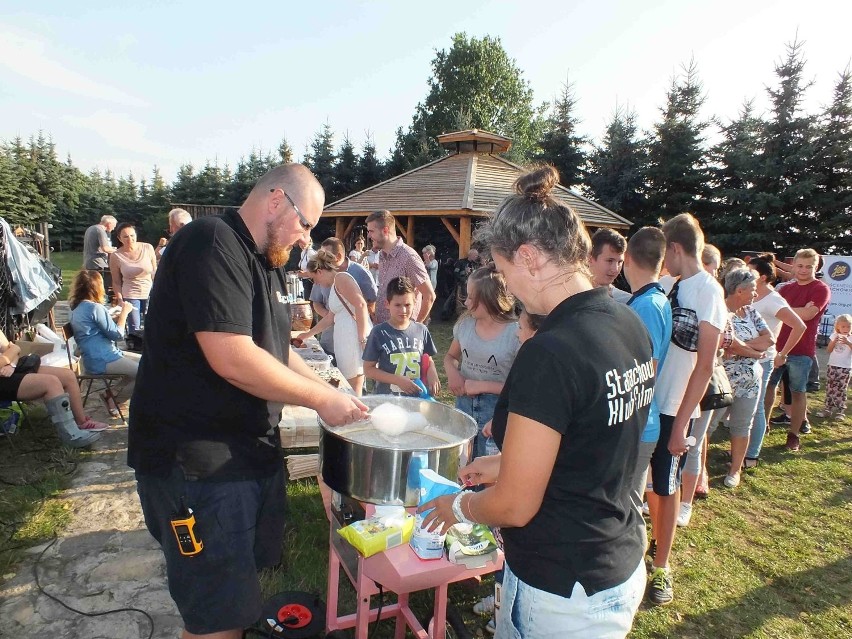 Piknik parafialny z motocyklami w Starachowicach (ZDJĘCIA)