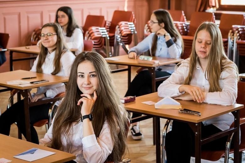 EGZAMIN GIMNAZJALNY CZĘŚĆ HUMANISTYCZNA 17.04.2018. Jakie...