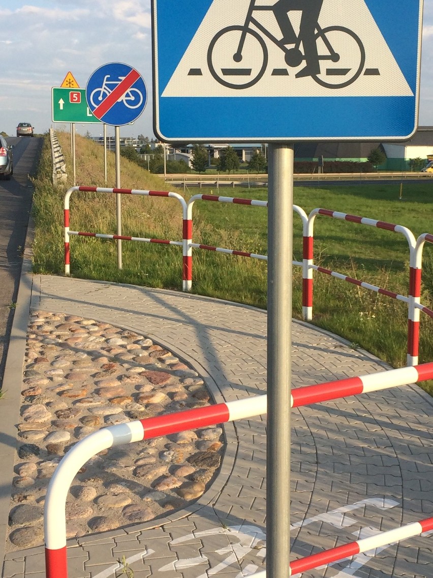 Poznań/Komorniki: Najkrótsza trasa rowerowa na świecie?