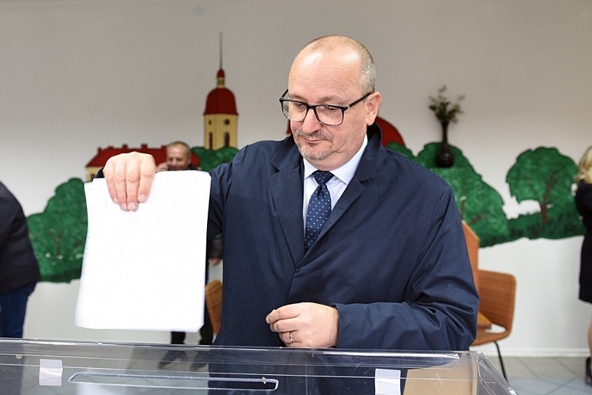 Wybory samorządowe 2018. Głosują kandydaci na prezydenta Nowego Sącza i mieszkańcy miasta [ZDJĘCIA]