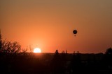 Unieść się nad ziemię. Krakowskie zmagania z balonami