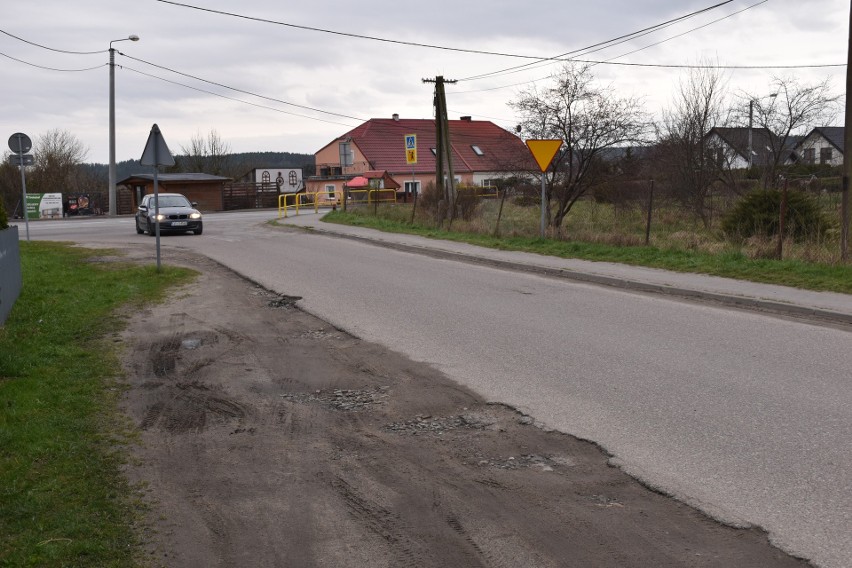 Dziur w Borzytuchomiu nie będzie. Remont 20 dróg (ZDJĘCIA WIDEO)