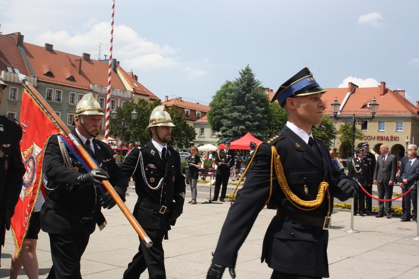 Oni ratują nasze życie. Zobacz strażaków i ich sprzęt