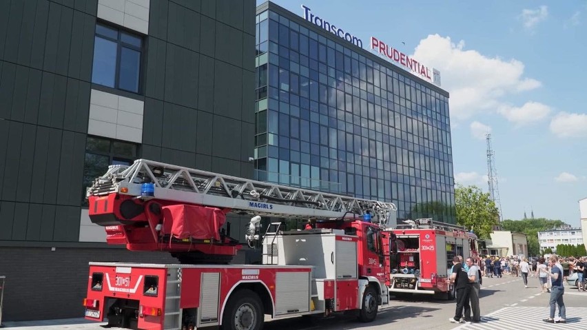 Pożar biurowca na ul. Świętojańskiej: 13.06.2019. Ludzie...