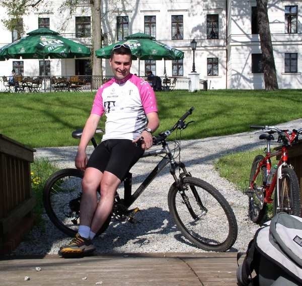 - Swojego roweru nigdy nie zostawiam bez zabezpieczeń i bez opieki &#8211; mówi Tomasz Jastrzębski, szef klubu cyklistów