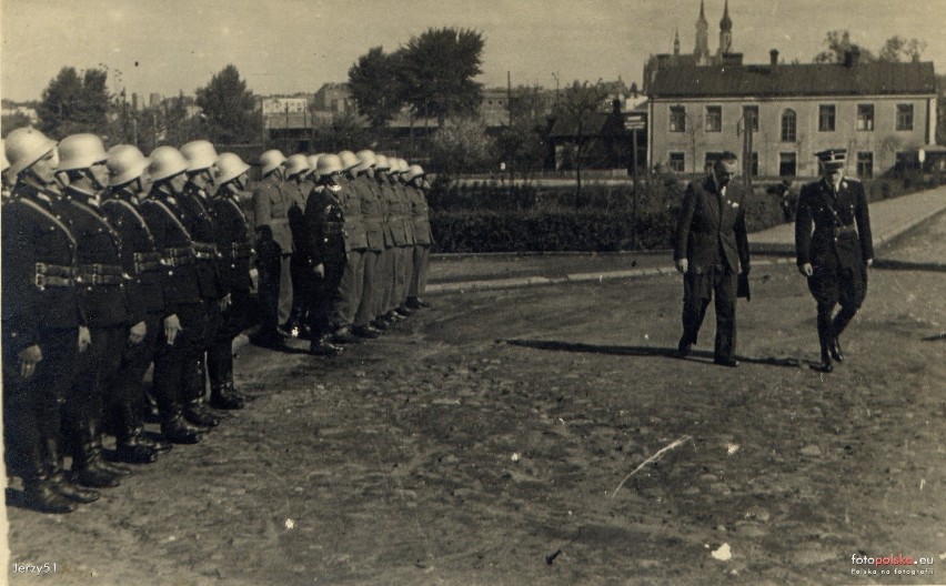 1946 , Radom. Oddział Straży Pożarnej Fabryki Obuwia "BATA",...