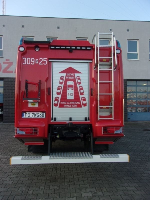 Nowy samochód ratowniczo - gaśniczy dla strażaków mosińskiej...