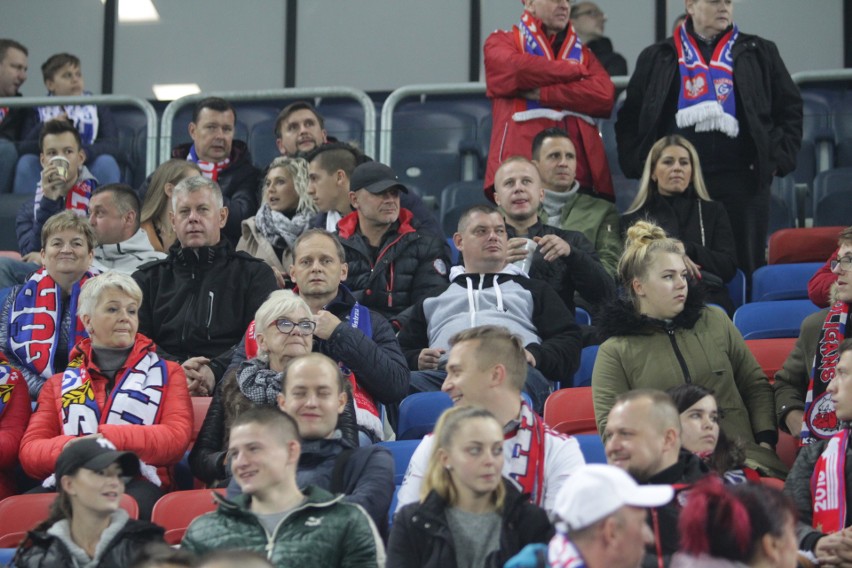 Górnik Zabrze - Śląsk Wrocław. Kibice odśpiewali hymn ZDJĘCIA KIBICÓW