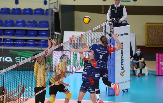 14.02.2021. PlusLiga: GKS Katowice - Grupa Azoty ZAKSA Kędzierzyn-Koźle.   Zobacz kolejne zdjęcia. Przesuwaj zdjęcia w prawo - naciśnij strzałkę lub przycisk NASTĘPNE