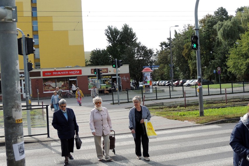 Kłopotliwe przejście dla pieszych niedaleko skrzyżowania...