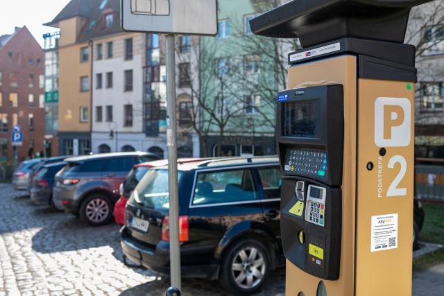 W Szczecinie są są już trzy różne miejskie systemy parkowania aut: Strefa Płatnego Parkowania, Płatne Parkingi Niestrzeżone oraz Strefa Zamieszkania Stare Miasto. Na każdym z nich obowiązują inne zasady. Zobacz jakie w galerii >>