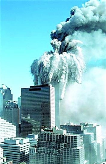Walące się wieże WTC stały się jednym z symboli początku XXI wieku