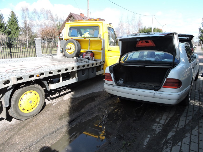 Na skrzyżowaniu ul. Słowackiego i Mazowieckiej w Rzekuniu zderzyły się dwa samochody osobowe