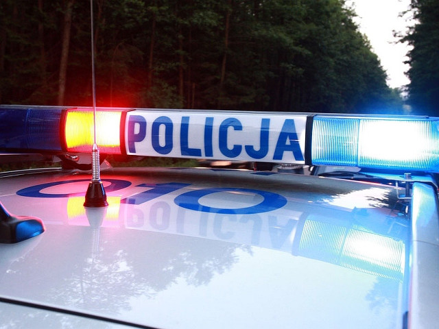 Katastrofa budowlana w Białymstoku. Zawalił się namiot magazynowy, na ratunek pojechała straż pożarna